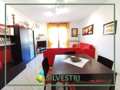 Immobiliare Silvestri, CAMERI: TRILOCALE, BOX E CANTINA