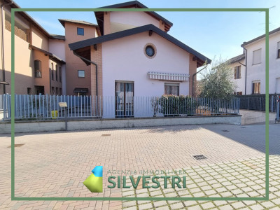 Immobiliare Silvestri, CAMERI: APPARTAMENTO INDIPENDENTE CON BOX DOPPIO E GIARDINO DI PROPRIETA’