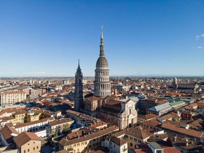 Immobiliare Silvestri, NOVARA : APPARTAMENTO CON BOX E CANTINA
