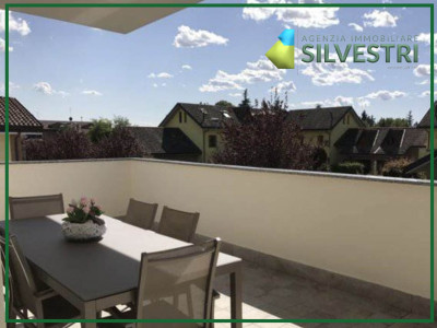 Immobiliare Silvestri, LUMINOSO ATTICO CON TERRAZZO PANORAMICO